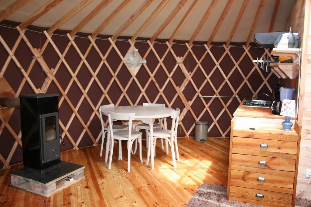 Yourtes en Terrasse Bonneval  Habitación foto