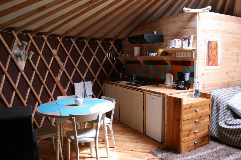 Yourtes en Terrasse Bonneval  Habitación foto